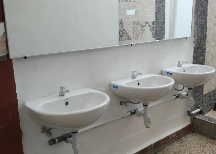 Hostel Karma Backpacker House *