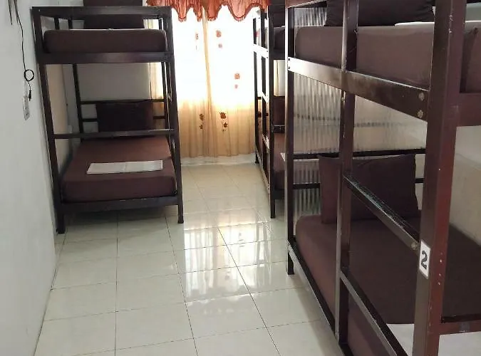 Karma Backpacker House Hostel *